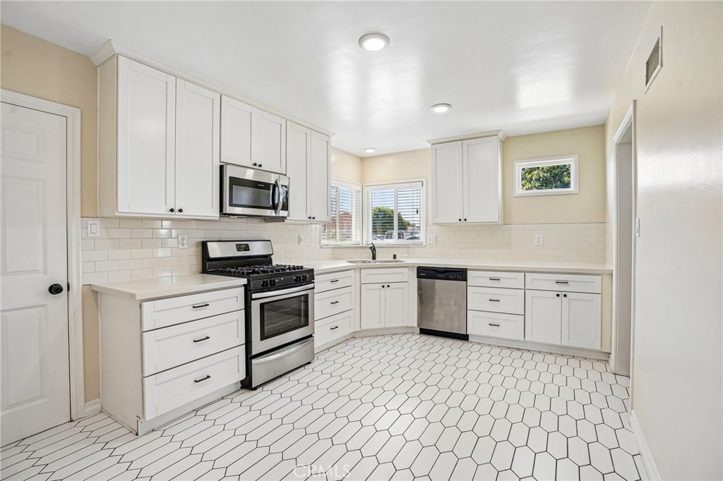 14514 Eastbrook Avenue Property Photo 17