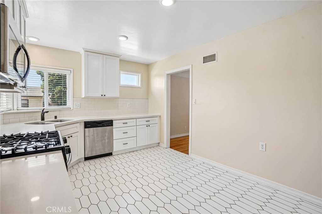 14514 Eastbrook Avenue Property Photo 20