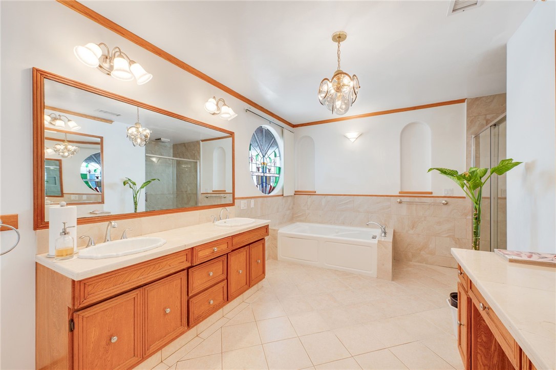 3352 Larga Property Photo 30