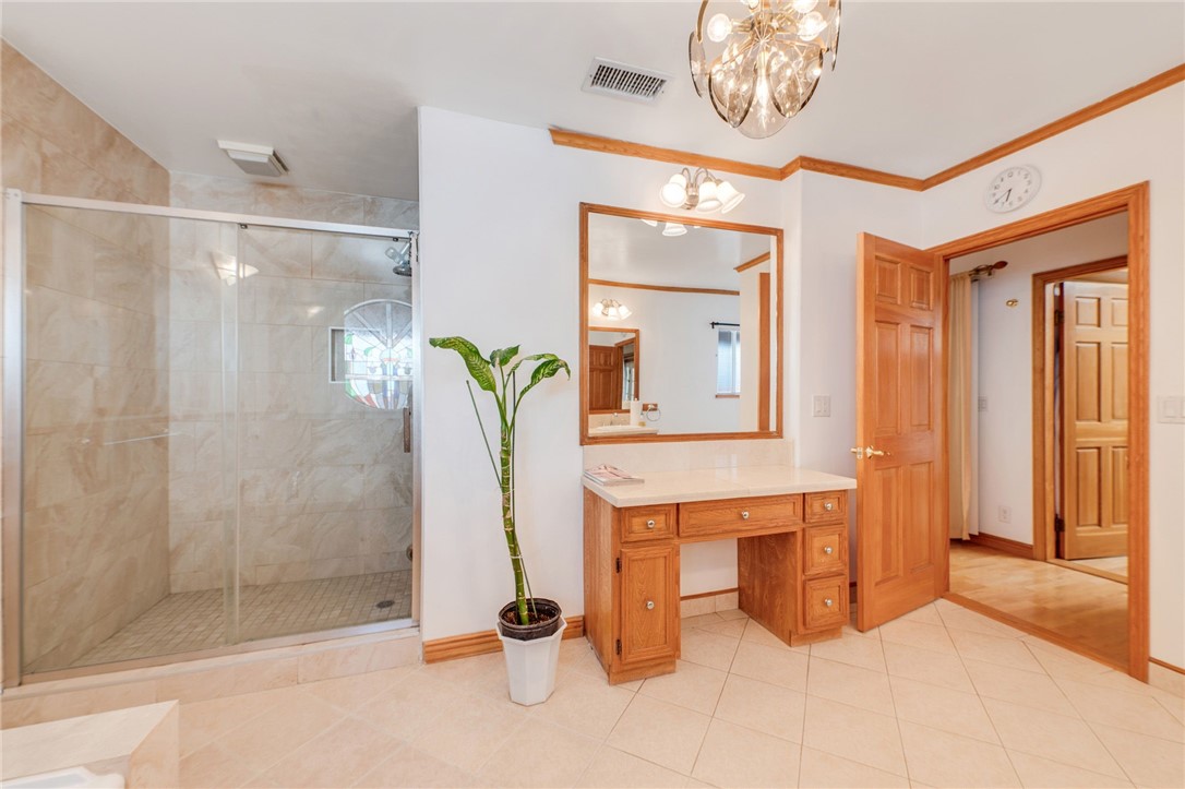 3352 Larga Property Photo 32