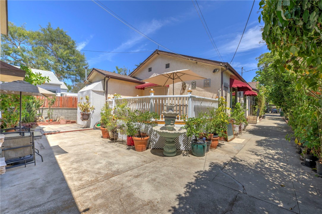 3352 Larga Property Photo 38