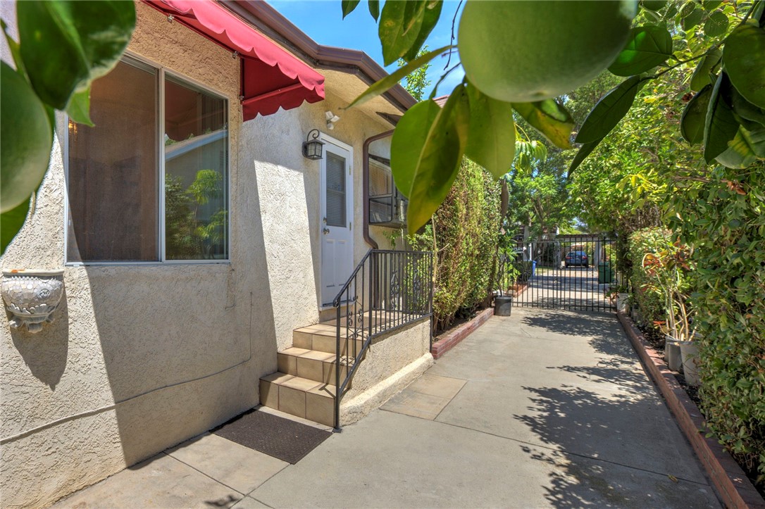 3352 Larga Property Photo 40