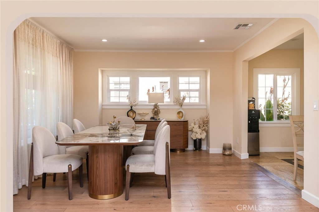 420 W California Boulevard Property Photo 9