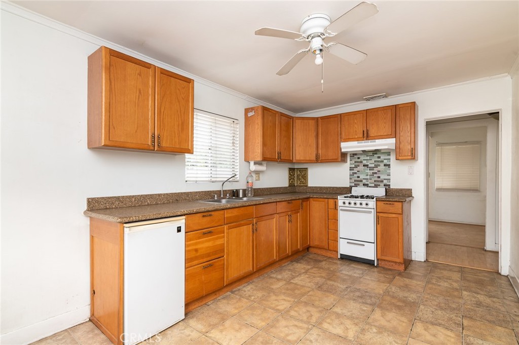 420 W California Boulevard Property Photo 32