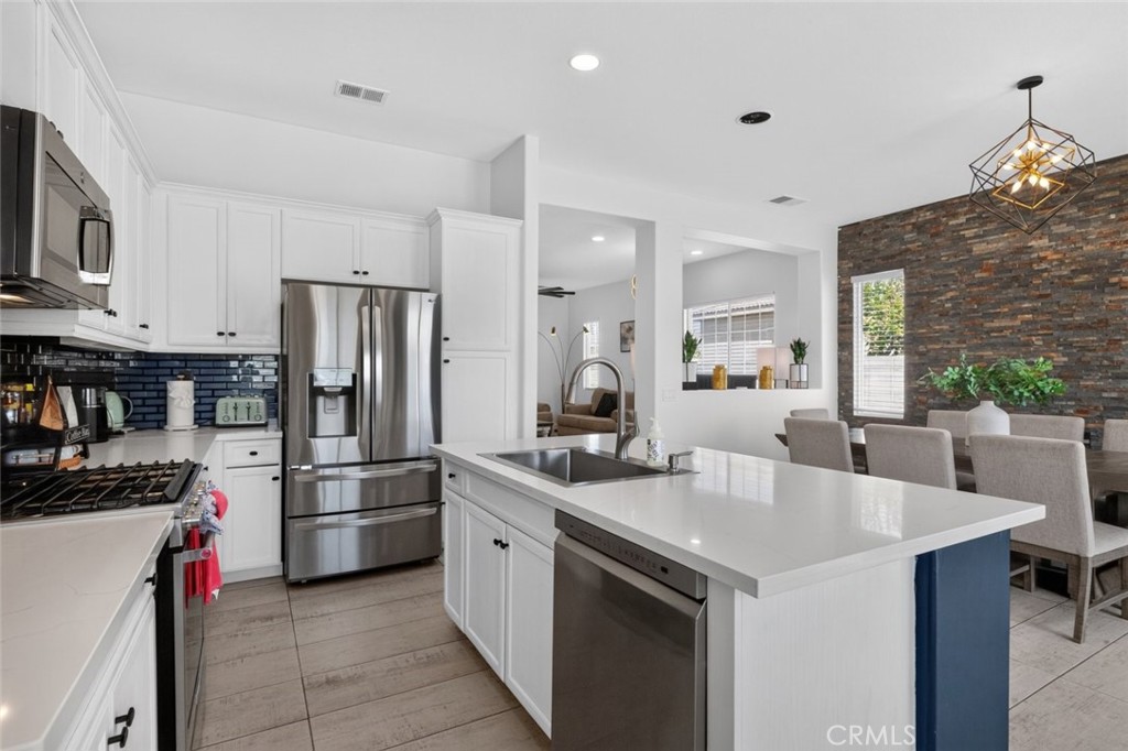 43452 Freesia Place Property Photo 8