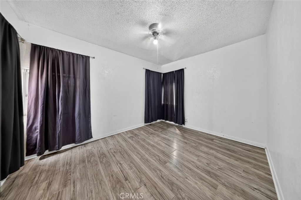 938 E 2nd Street B Property Photo 21