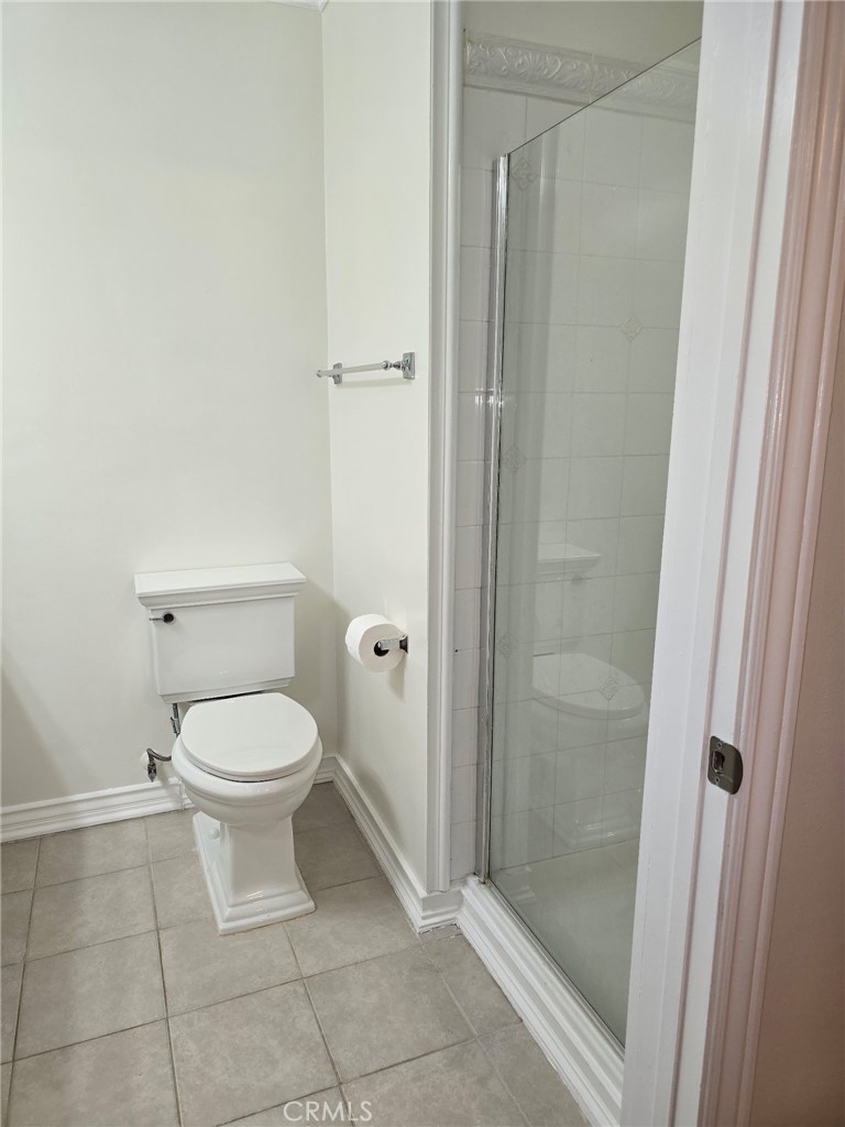 22509 Saticoy St. Property Photo 9
