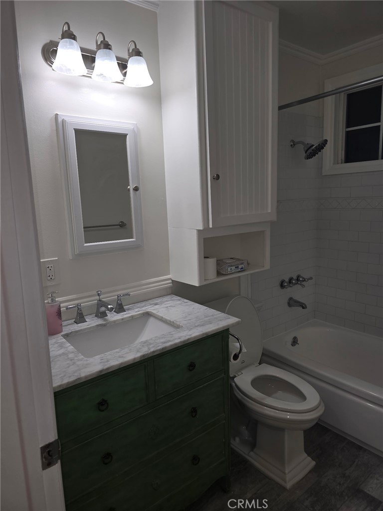 22509 Saticoy St. Property Photo 19