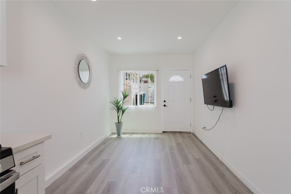 10423 -10425 Mcclemont Avenue Property Photo 43