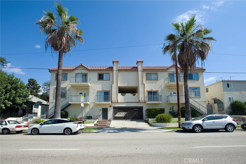 2345 Montrose Avenue 5 Property Photo 1