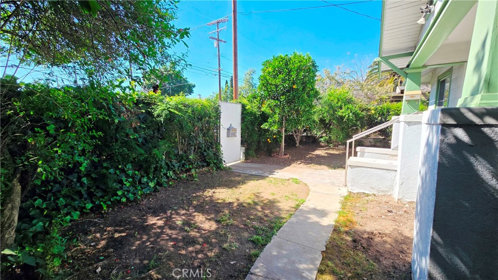 219 S Avenue 60 Property Photo 3