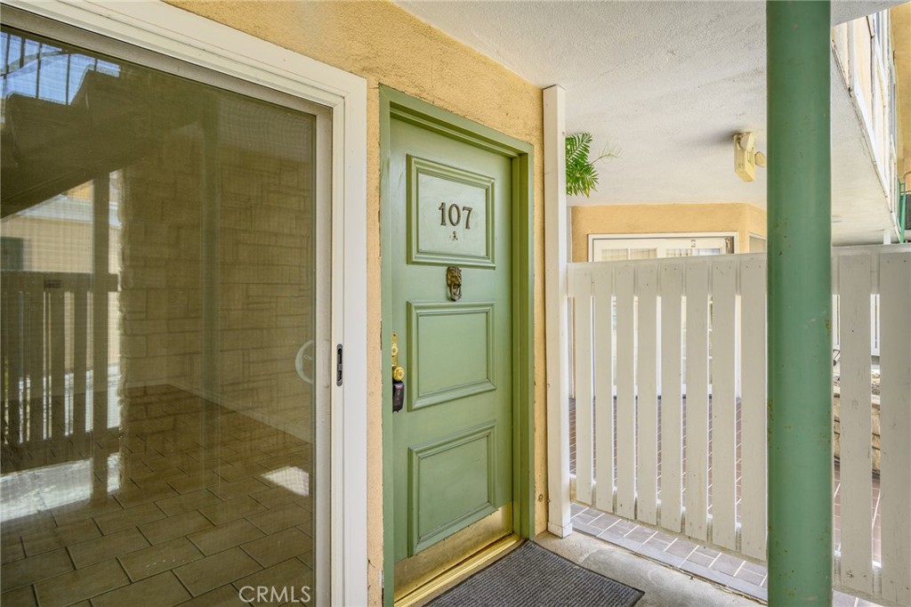 121 Sinclair Avenue 107 Property Photo 3