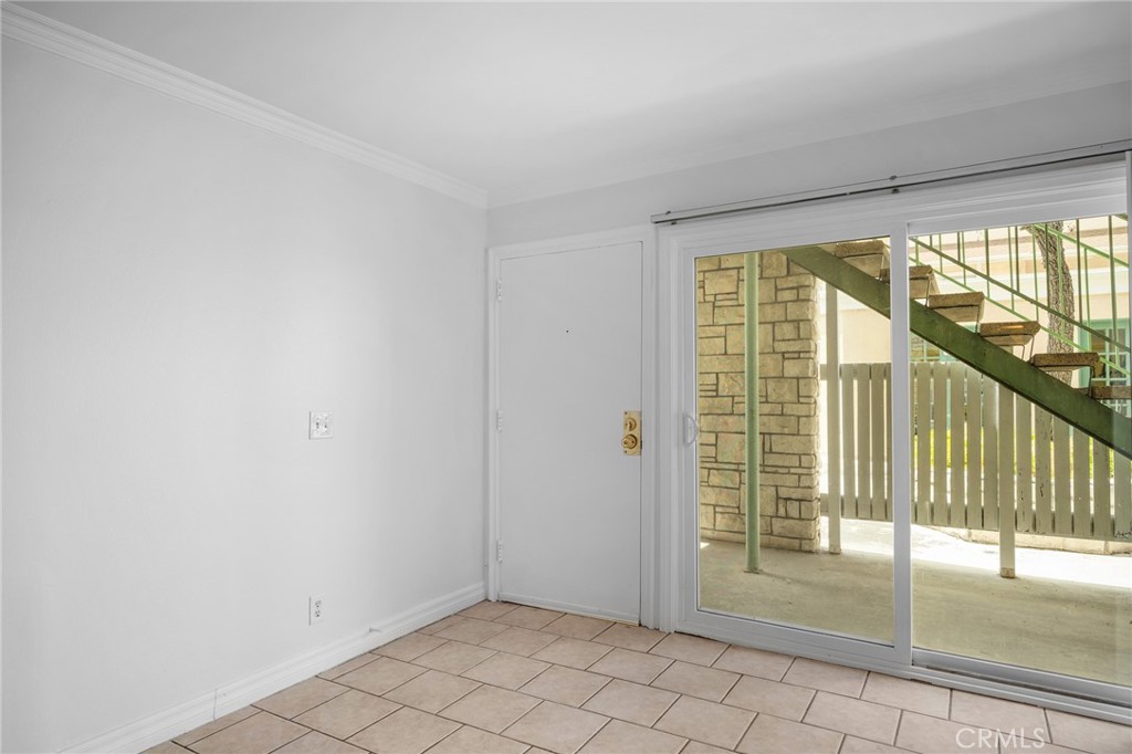 121 Sinclair Avenue 107 Property Photo 4