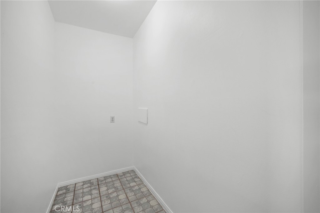 121 Sinclair Avenue 107 Property Photo 19