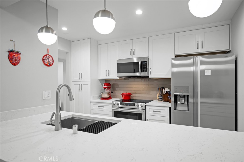 3481 Stancrest Drive 206 Property Photo 13
