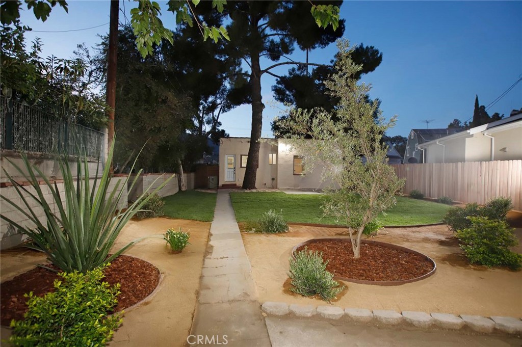 822 Monterey Property Photo 46