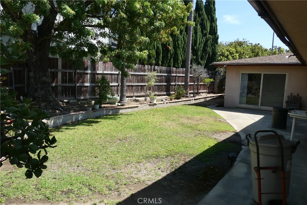 7927 Kentwood Avenue Property Photo 33