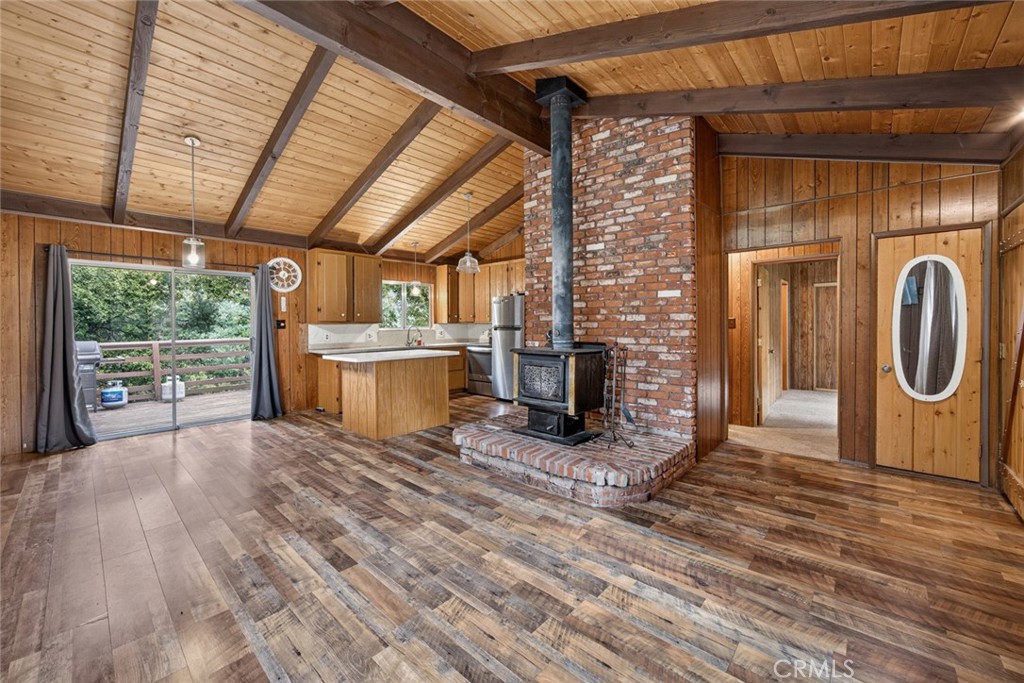 1601 Bernina Property Photo 7