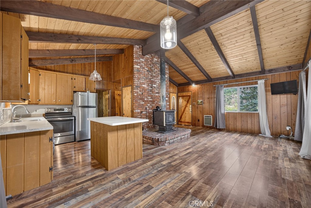 1601 Bernina Property Photo 9