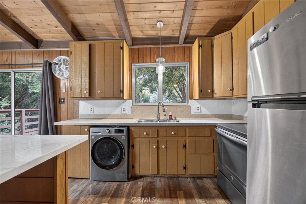 1601 Bernina Property Photo 10