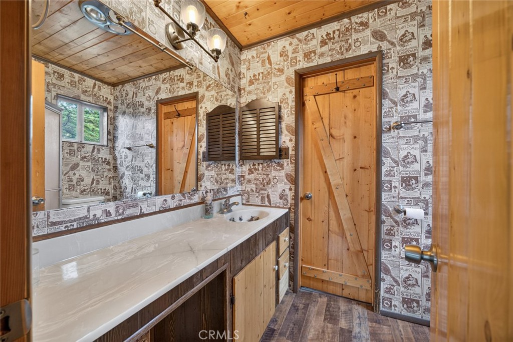 1601 Bernina Property Photo 16
