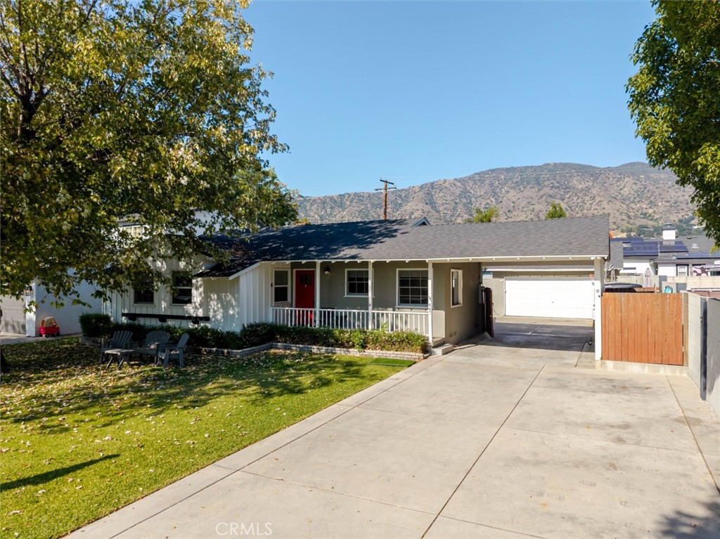 447 W Bennett Avenue Property Photo 1