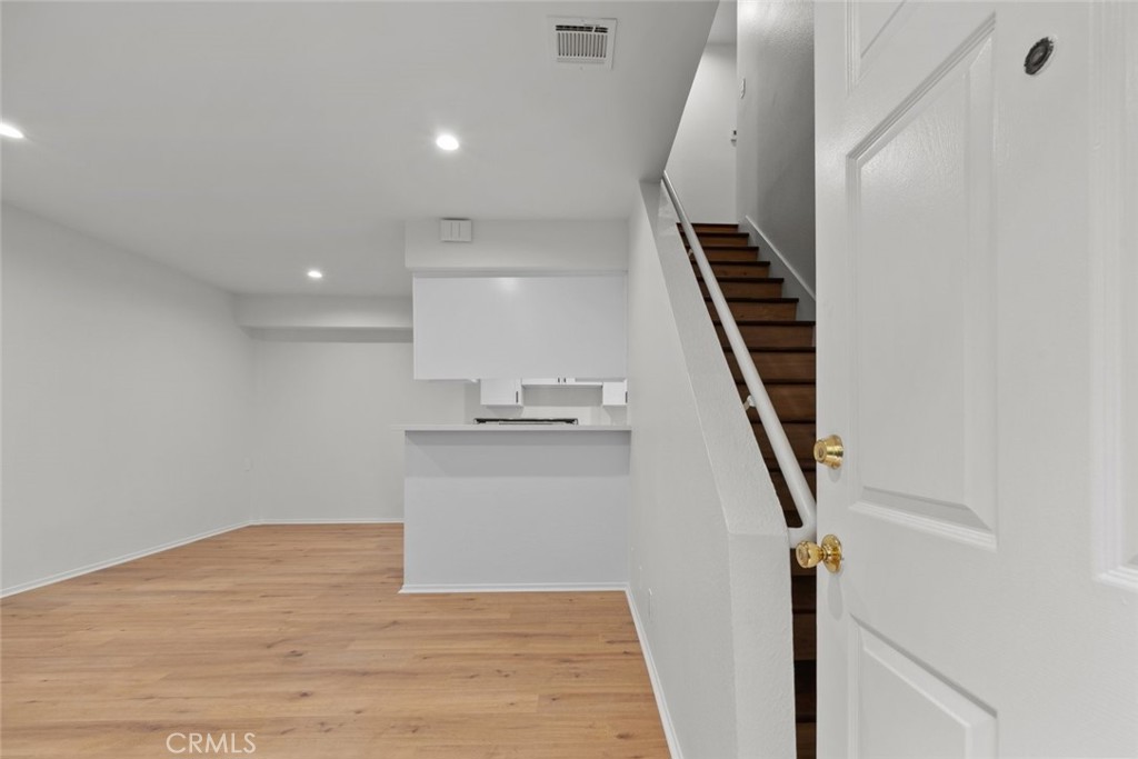 731 E Cypress Avenue D Property Photo 5