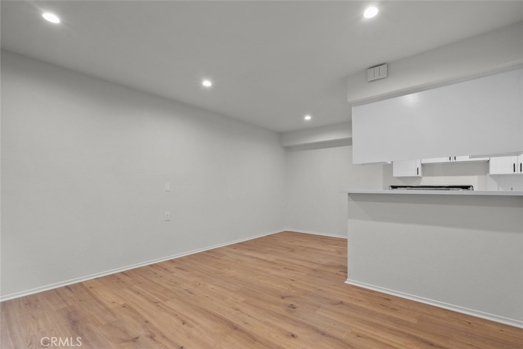 731 E Cypress Avenue D Property Photo 6