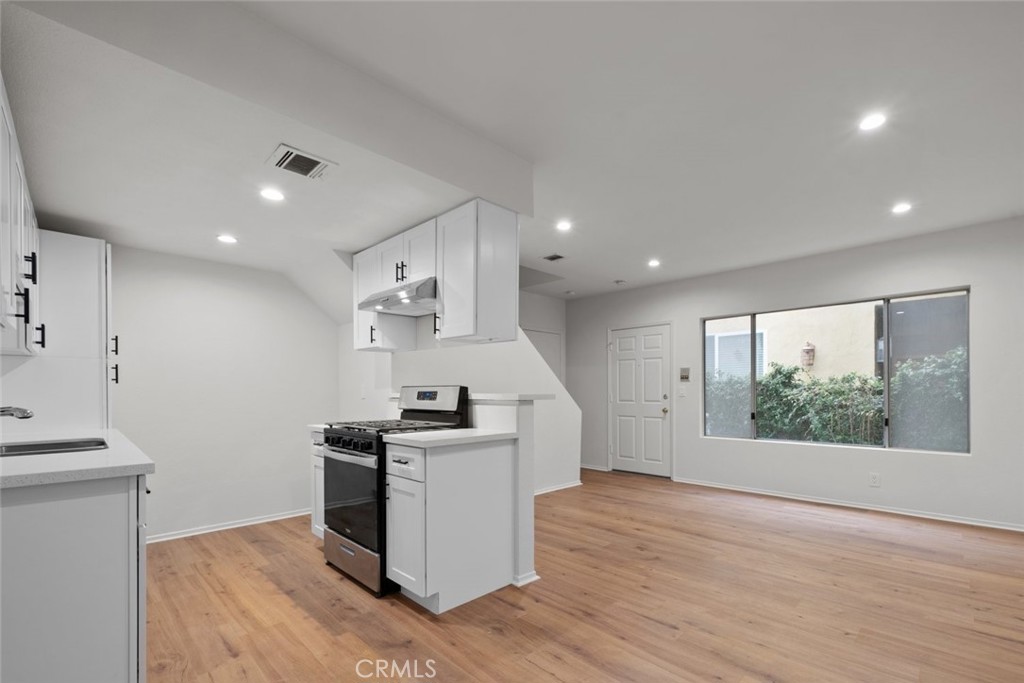 731 E Cypress Avenue D Property Photo 7