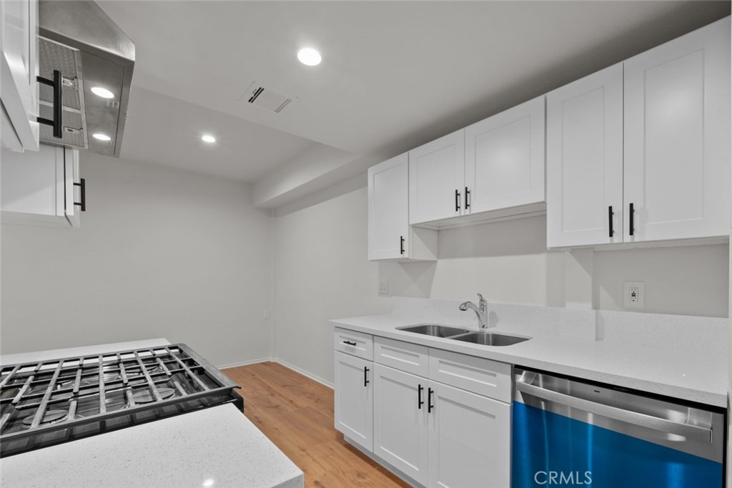 731 E Cypress Avenue D Property Photo 10