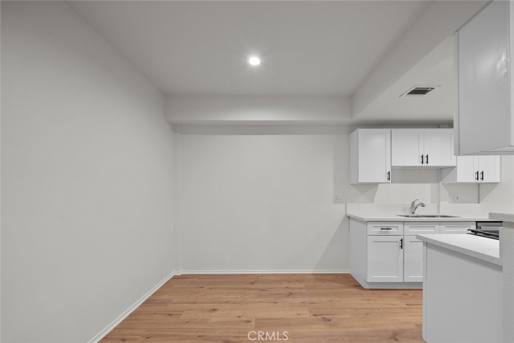 731 E Cypress Avenue D Property Photo 11