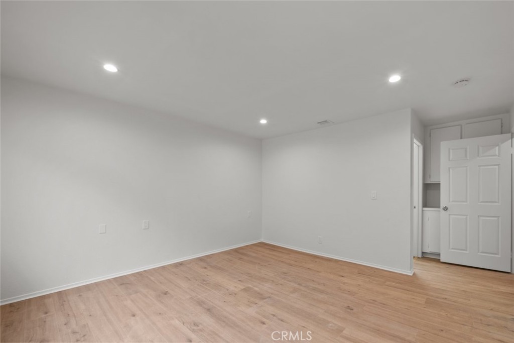 731 E Cypress Avenue D Property Photo 14