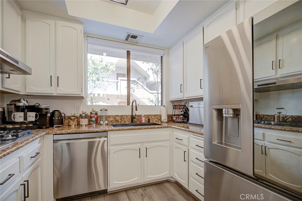 511 N Jackson 101 Property Photo 5