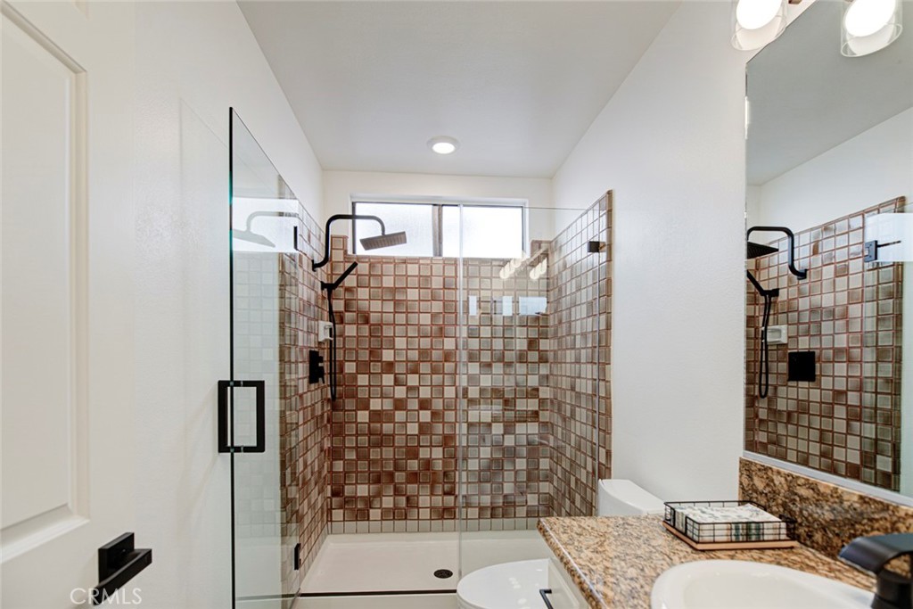 511 N Jackson 101 Property Photo 12