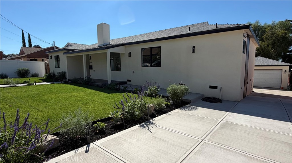10641 Helendale Property Photo 3
