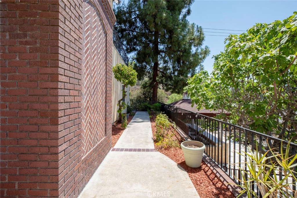 1663 Vista Property Photo 66