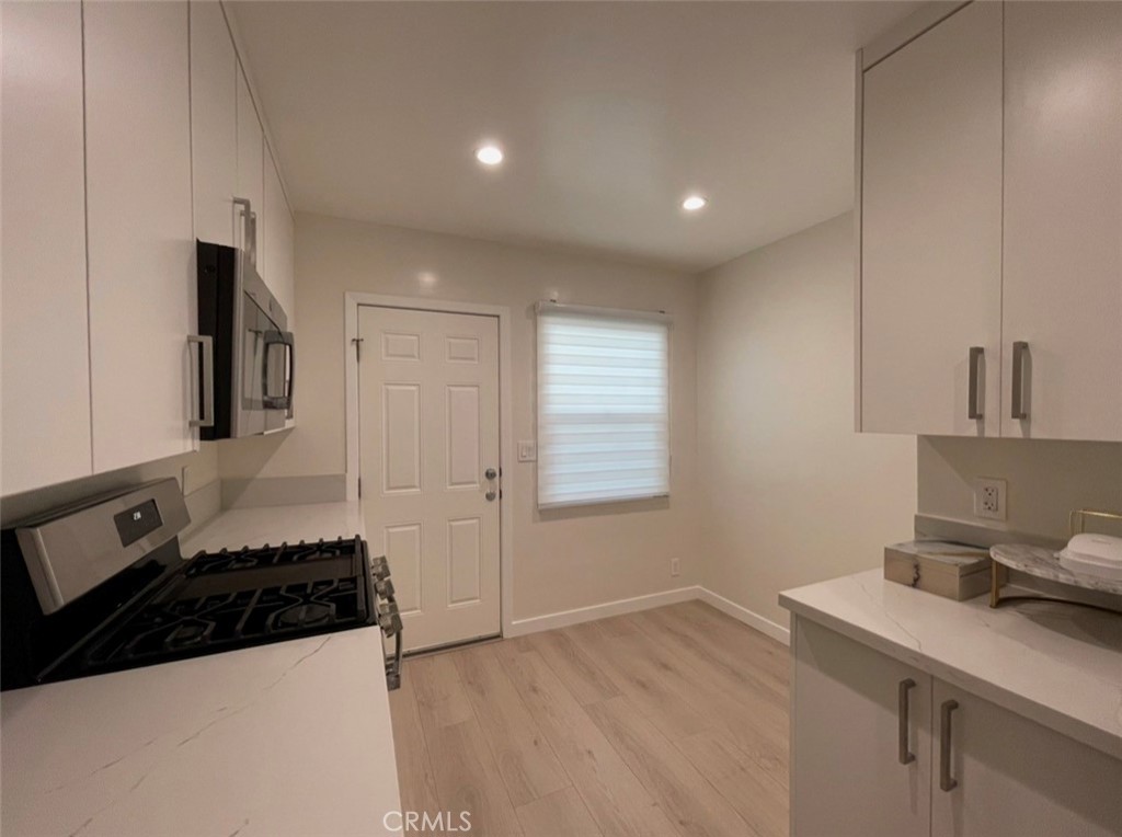 202 S Chevy Chase Drive Property Photo 3