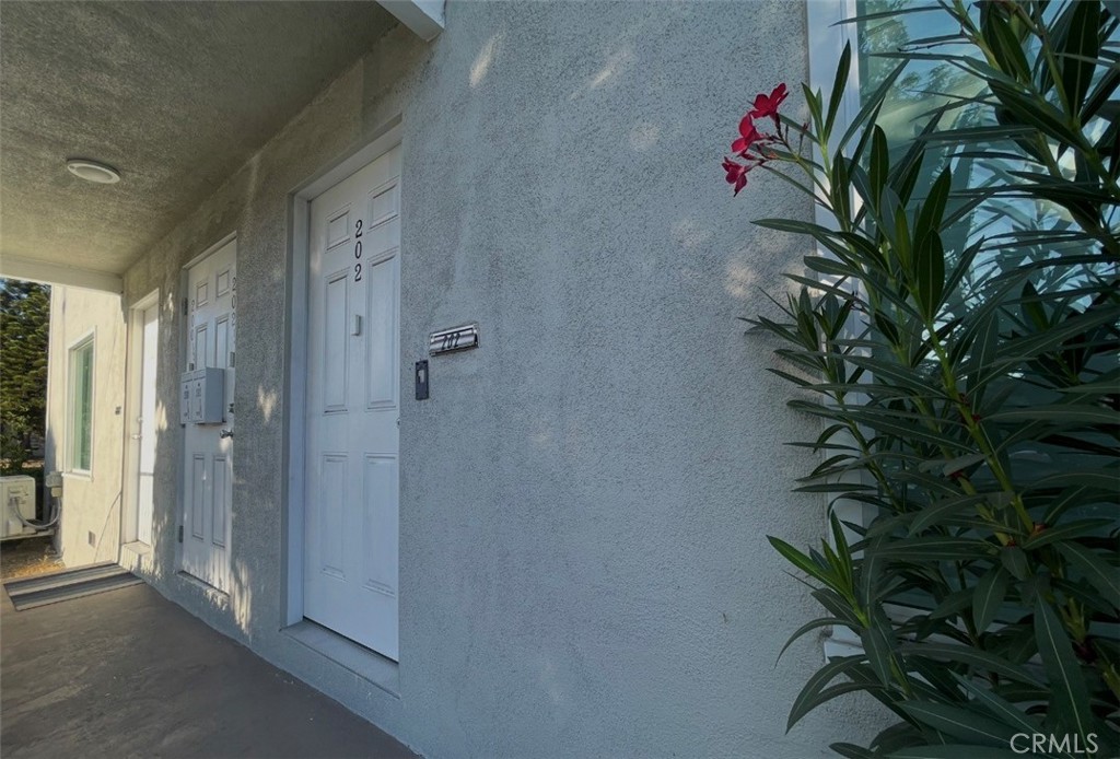 202 S Chevy Chase Drive Property Photo 14