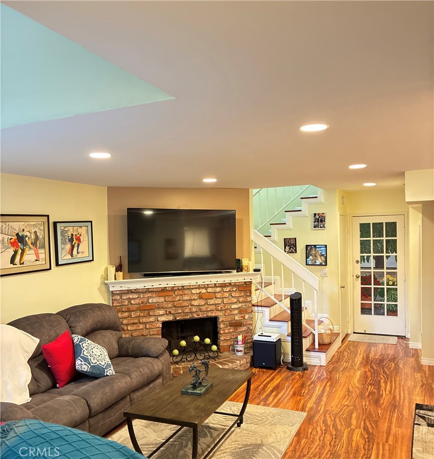 8330 Penfield 11 Property Photo 4