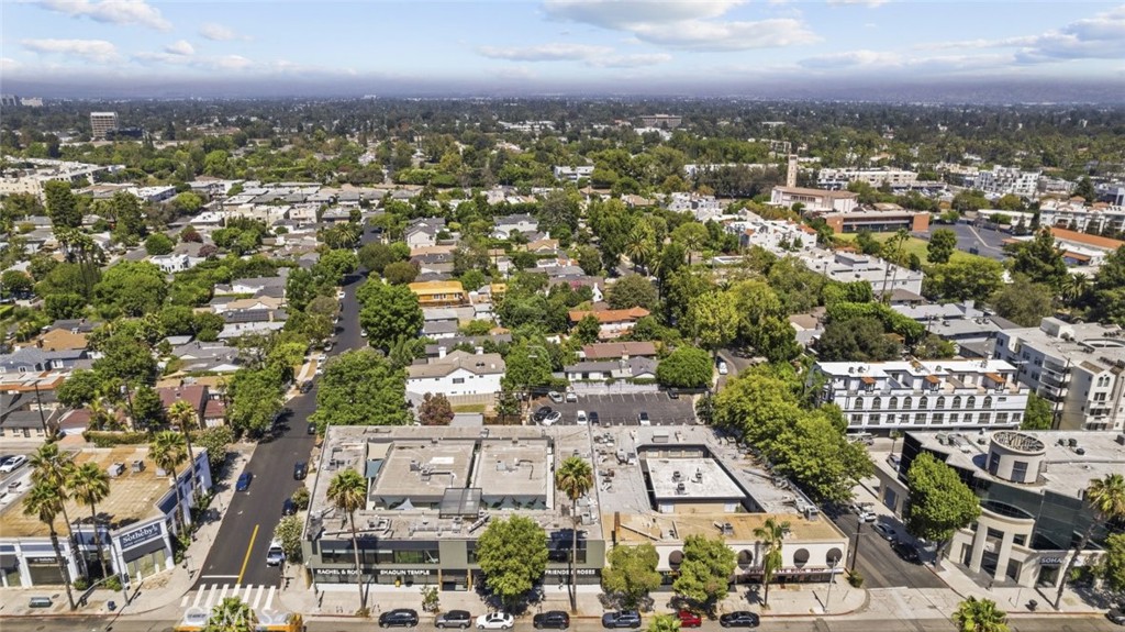 13451 Ventura Boulevard Property Photo 4