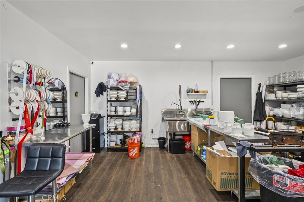 13451 Ventura Boulevard Property Photo 33