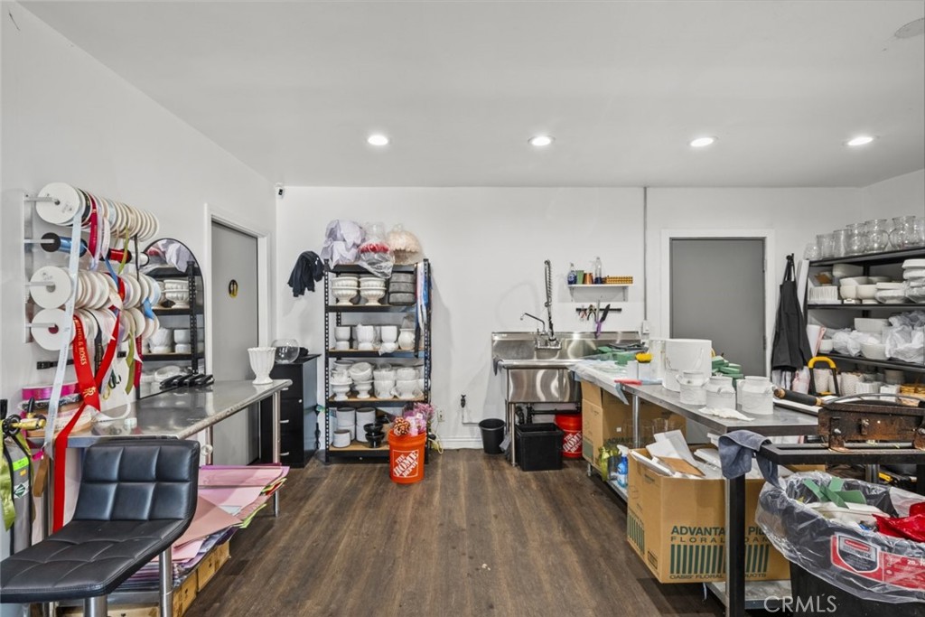 13451 Ventura Boulevard Property Photo 33