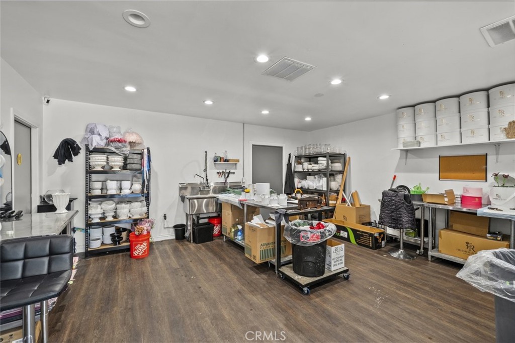 13451 Ventura Boulevard Property Photo 34