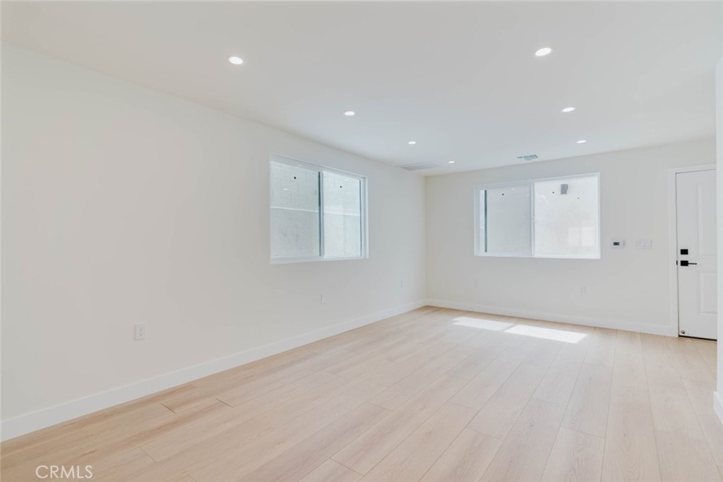 1167 Raymond Avenue B Property Photo 7