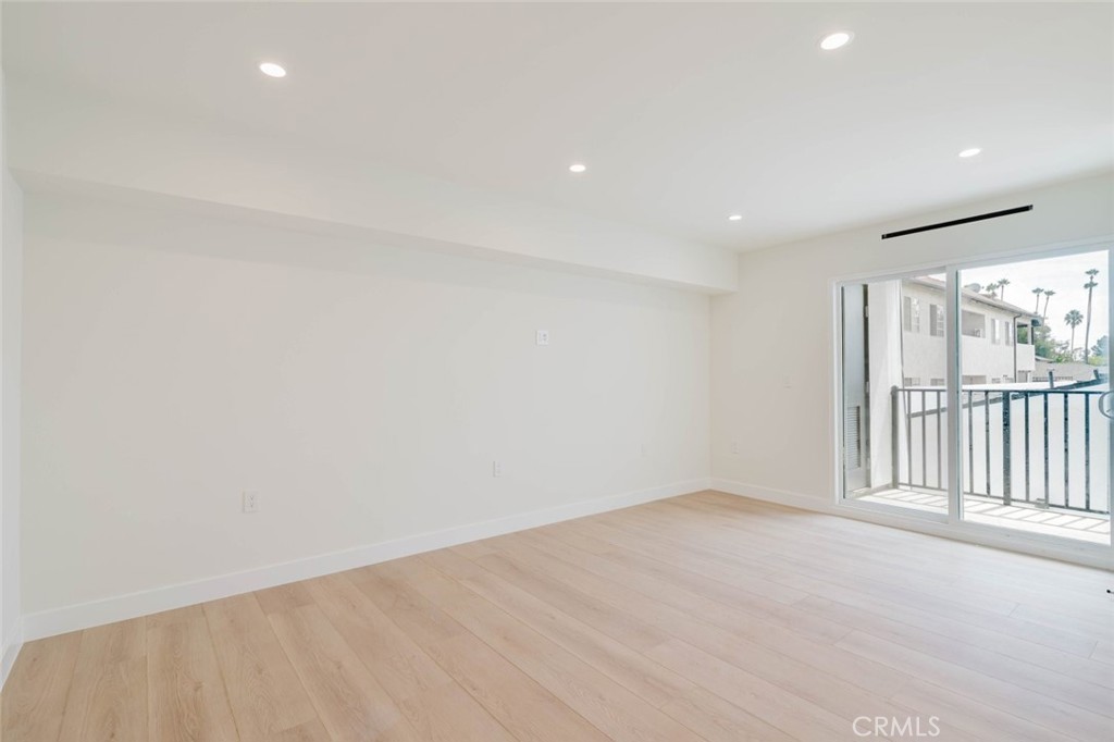 1167 Raymond Avenue B Property Photo 15