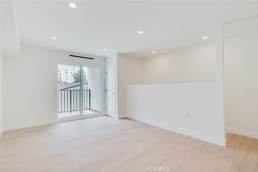 1167 Raymond Avenue B Property Photo 16
