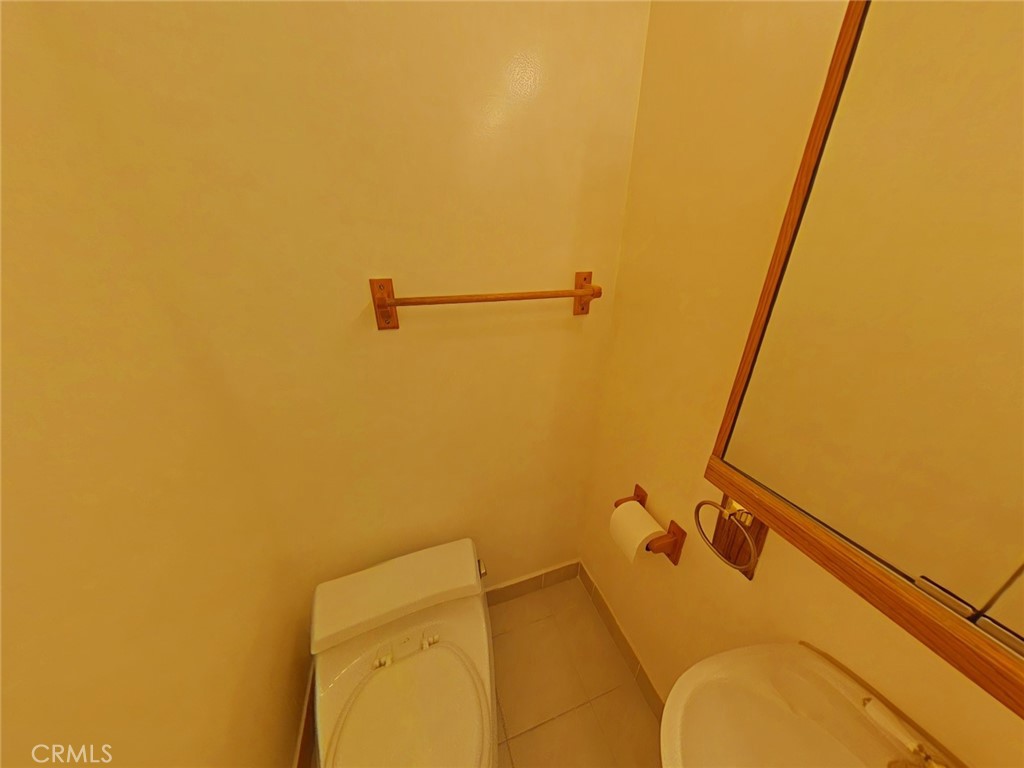 1827 Oakwood Property Photo 12