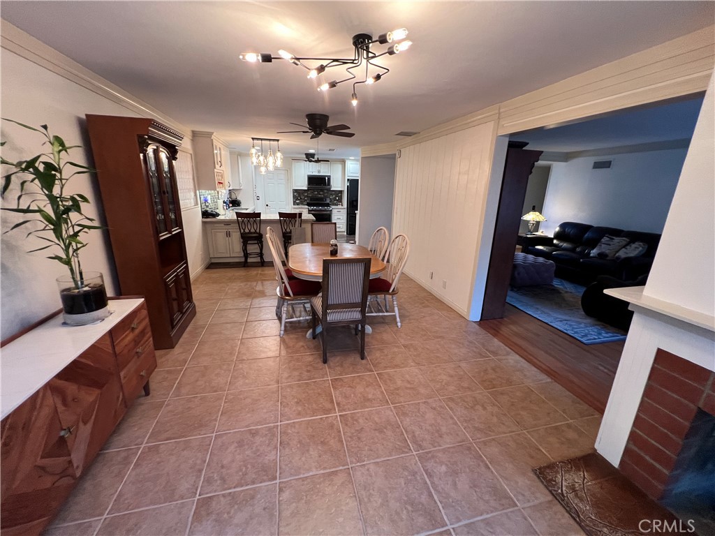 2484 Cambridge Property Photo 13