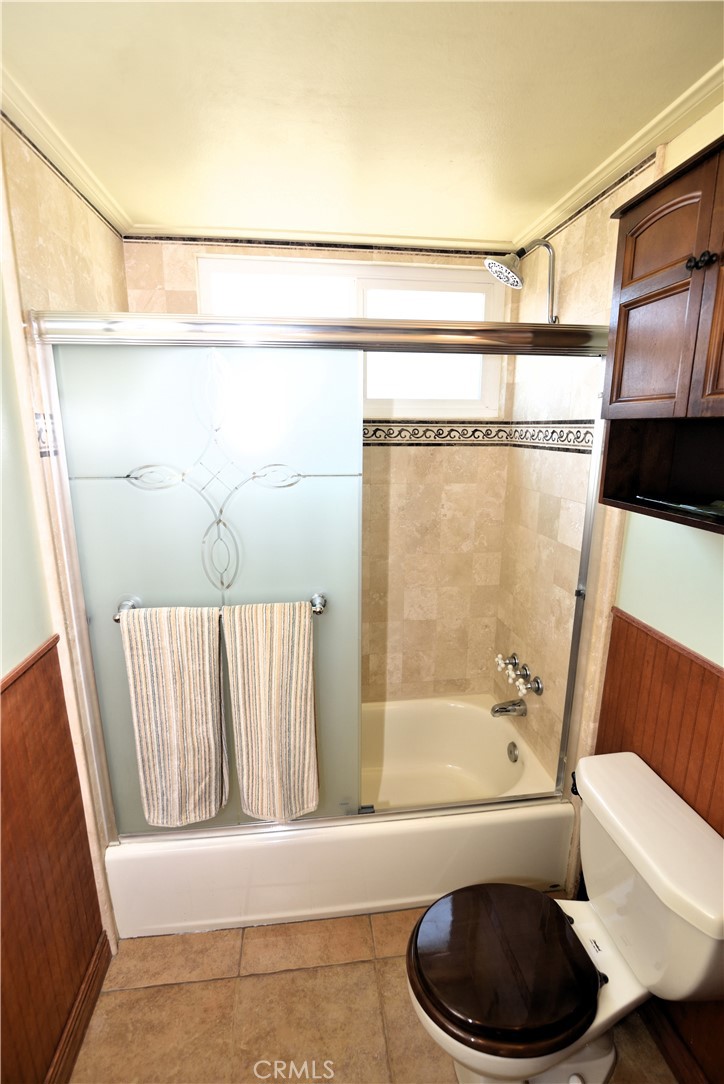 2484 Cambridge Property Photo 18