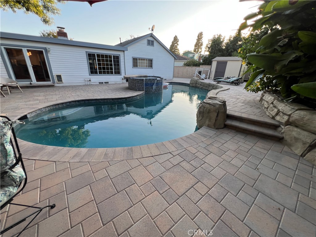 2484 Cambridge Property Photo 32